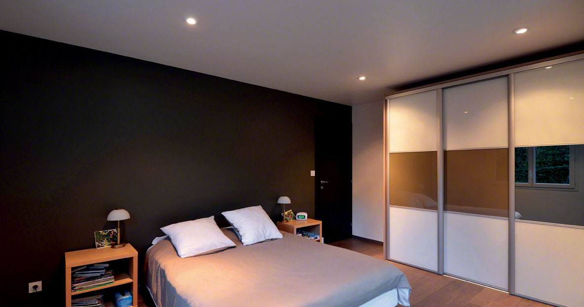 Plafond tendu dans uen chambre